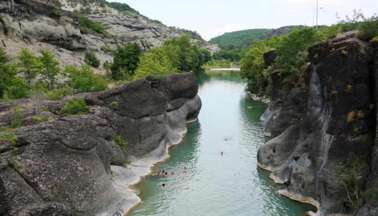 venetikos grevena tria